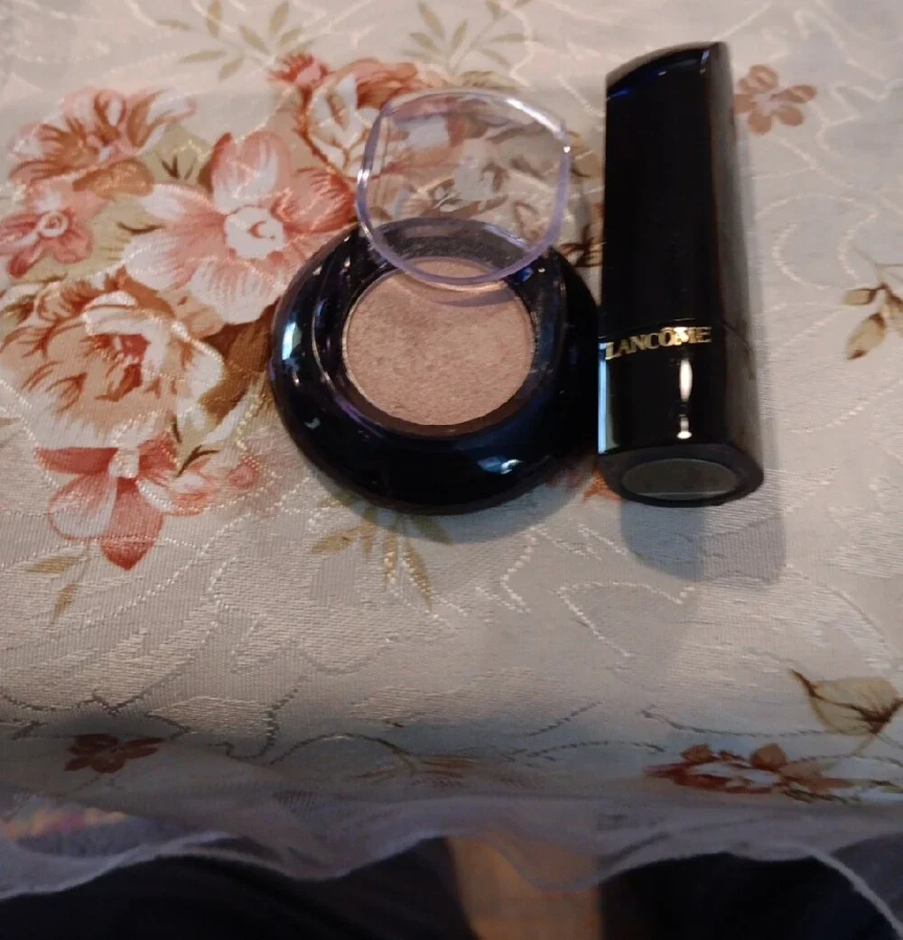 Lancome Lipstick & Shimmery Eyeshadow Duo in Brown